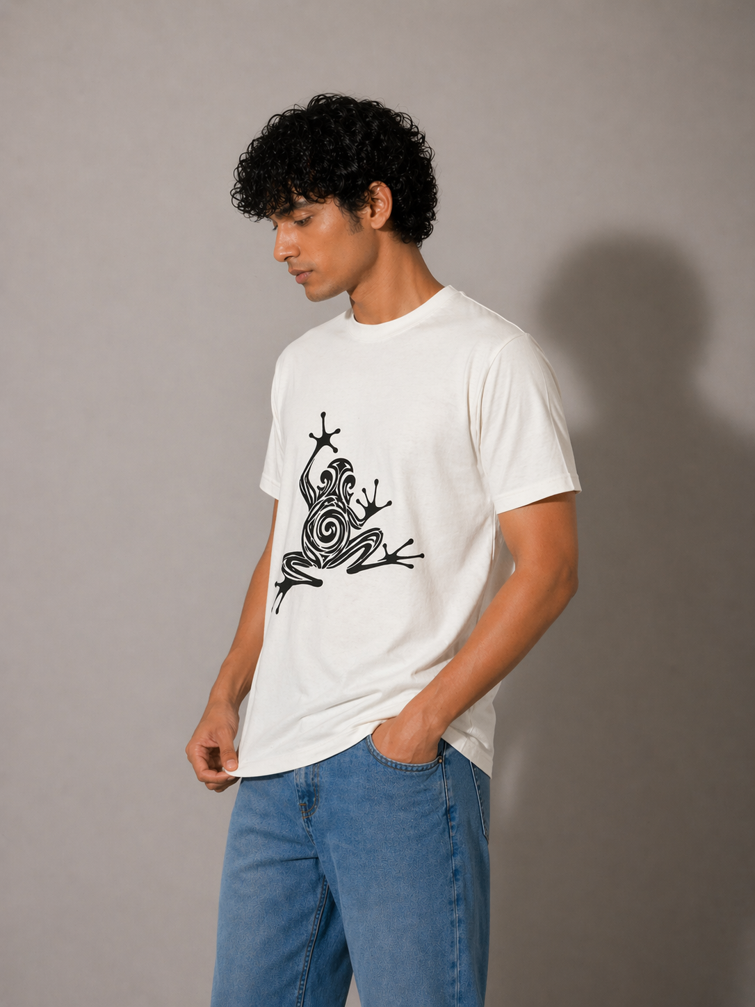 White Abstract Frog Graphic T-Shirt